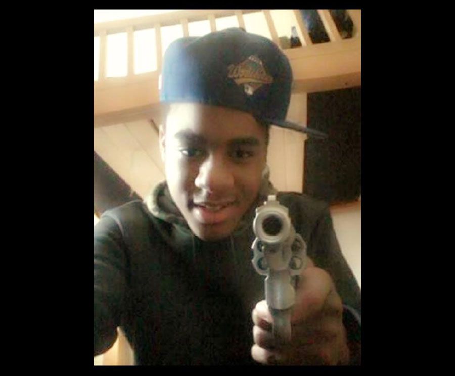 Kahton Anderson in a selfie, holding the .357 Magnum he used on March 20, 2014.