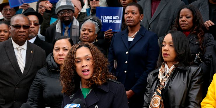 Baltimore State’s Attorney Marilyn Mosby, center, speaks at a rally in St. Louis in support of Circuit Attorney Kimberly M. Gardner’s lawsuit against her city’s leadership.